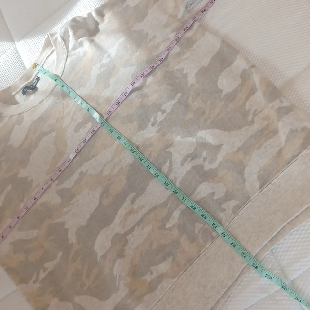 ☀️Ocean Drive Camo Sweatshirt - Picture 4 of 8